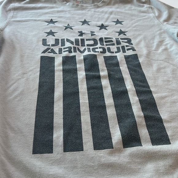 Under Armour Grey & Black Graphic Print T-Shirtl, small - Picture 2 of 6